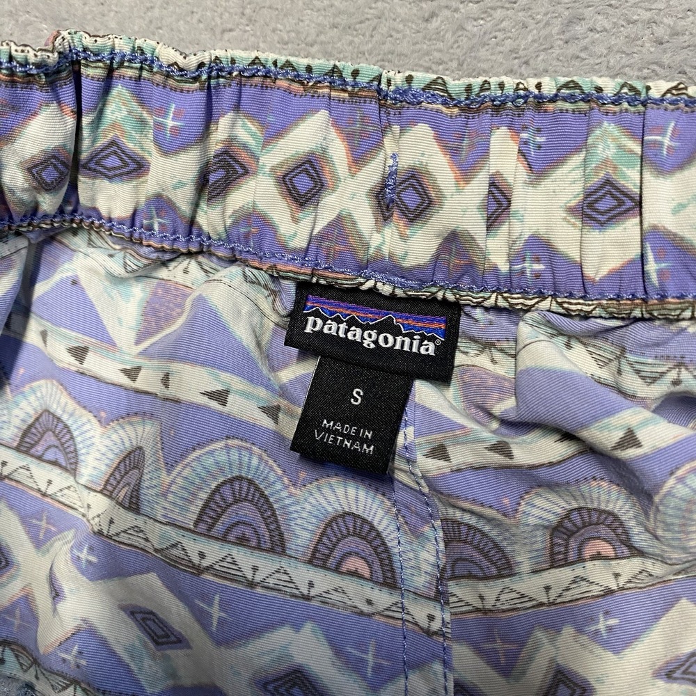 Patagonia Barely Baggies Womens Small Tribal Print Outdoors Nylon 2.5" Inseam - Picture 3 of 10